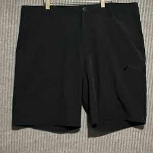 ZeroXposur Travel Series Mens Black Cargo Shorts Size 40 9” Inseam Zip Pocket